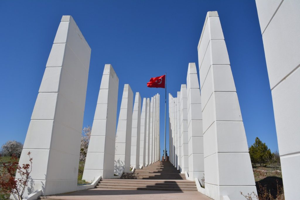 Sakarya Şehitler Anıtı