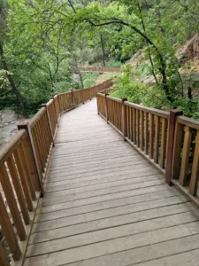 Sütüven Şelalesi