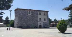 Hasan Harakani Türbesi