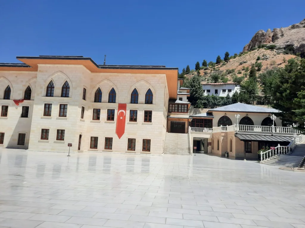 Somuncu Baba Türbesi – Aksaray