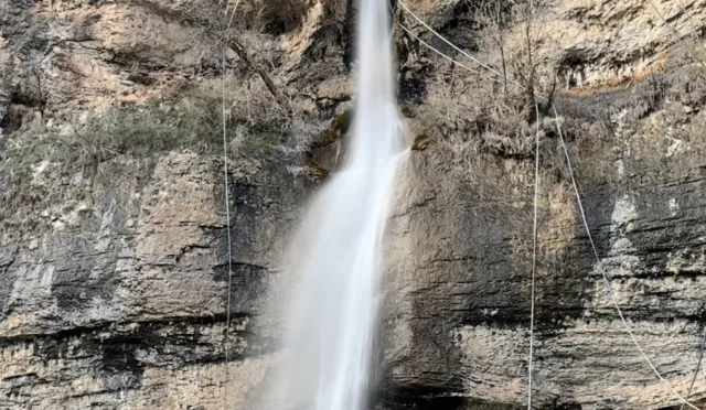 Ağaçdibi Şelalesi – Hakkari fotoğrafı