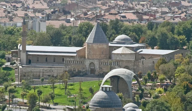 Alaaddin Tepesi Parkı – Konya fotoğrafı