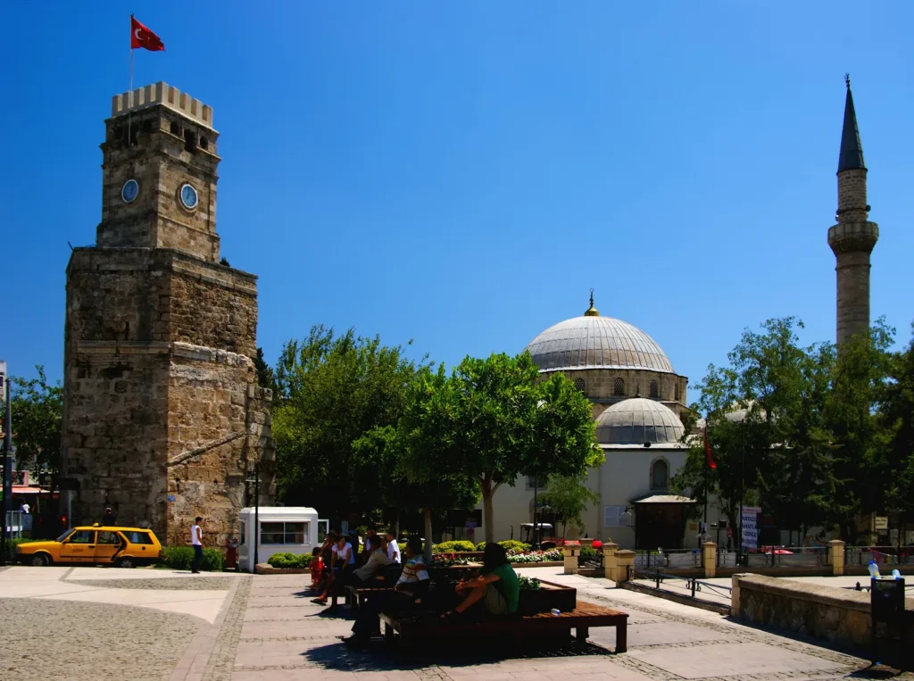 Antalya Saat Kulesi – Antalya