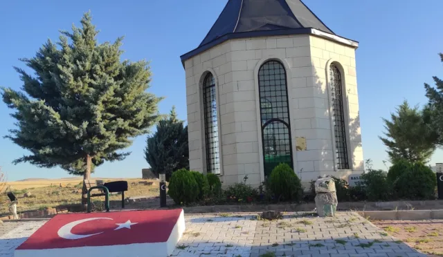 Ballı Baba Türbesi – Kırıkkale fotoğrafı