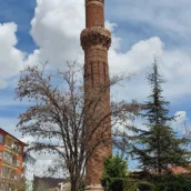 Eğri Minare