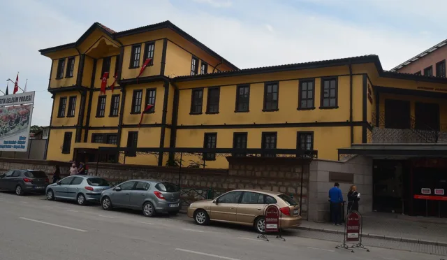 Eskişehir Büyükşehir Belediyesi Yılmaz Büyükerşen Balmumu Heykeller Müzesi – Eskişehir fotoğrafı