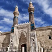Gök Medrese – Sivas