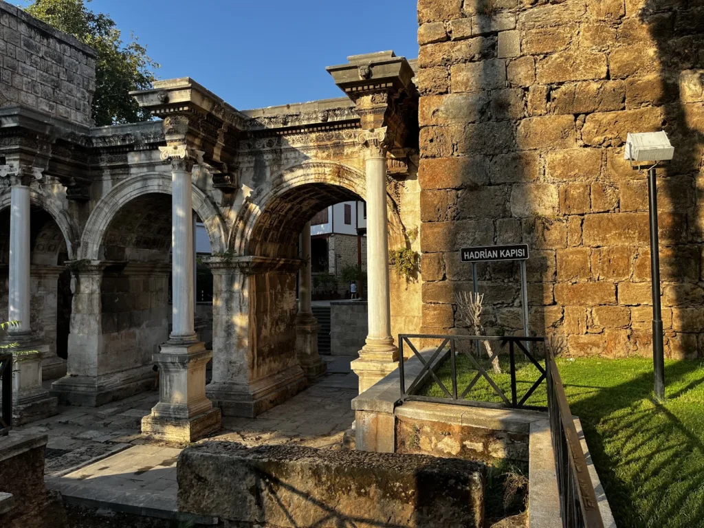 Hadrian Kapısı – Antalya