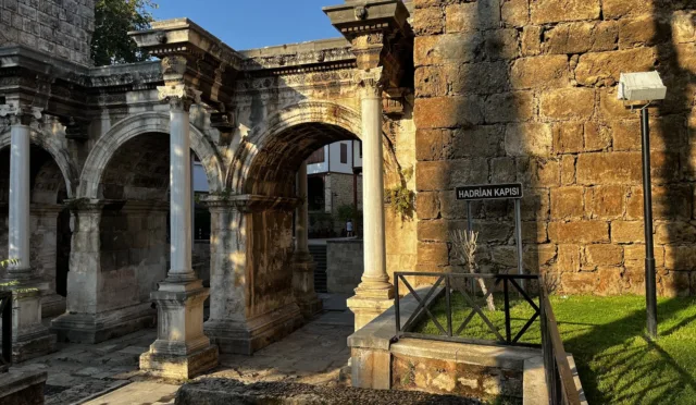 Hadrian Kapısı – Antalya fotoğrafı