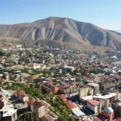 Hakkari Tarihi Kalesi – Hakkari
