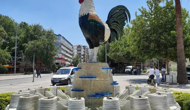 Horoz Heykeli – Denizli fotoğrafı