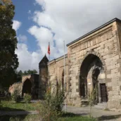 İhlasiye Medresesi ve Külliyesi – Bitlis