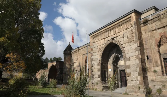 İhlasiye Medresesi ve Külliyesi – Bitlis fotoğrafı