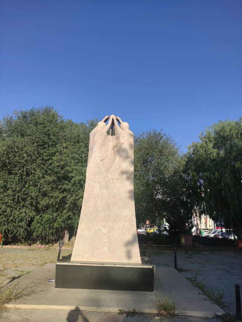 İnsan Hakları Anıtı – Iğdır