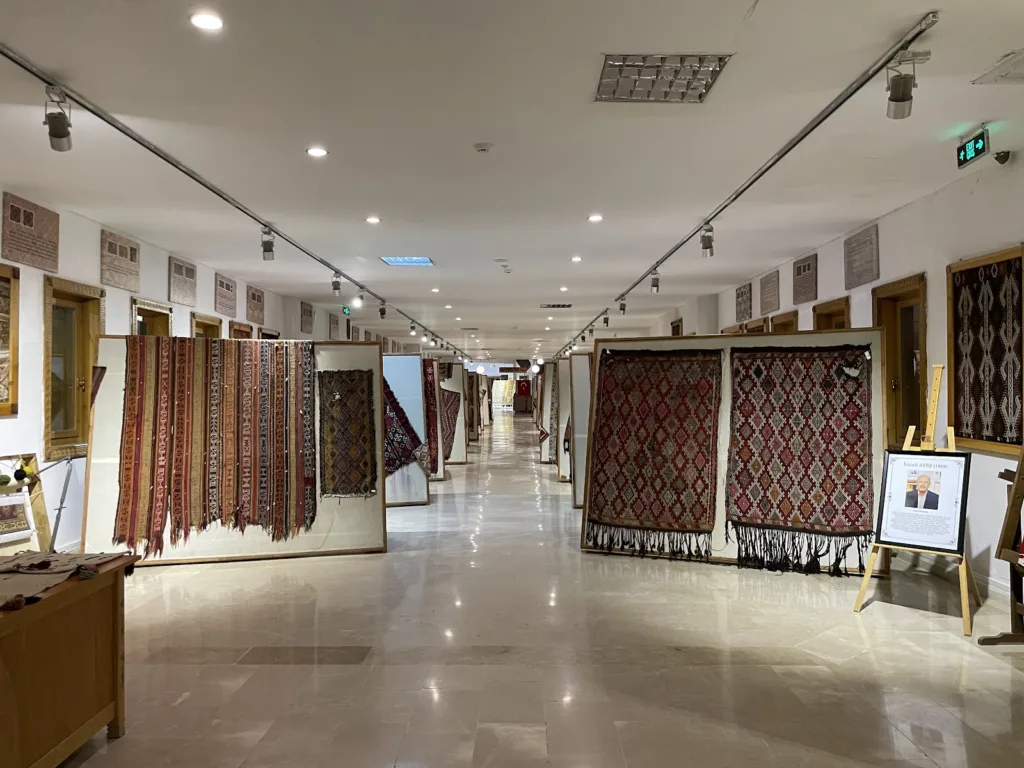 Isparta Etnografya Halı ve Kilim Müzesi – Isparta