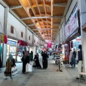Kapalı çarşı girişi