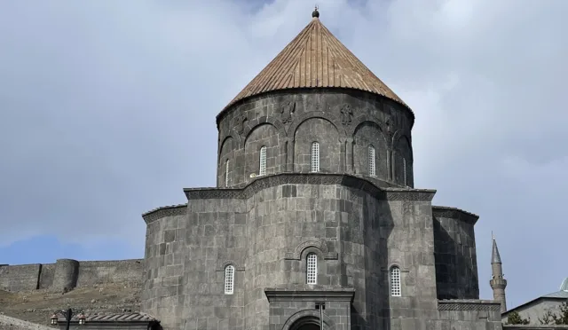 Kars On Iki Havariler Kilisesi – Kars fotoğrafı
