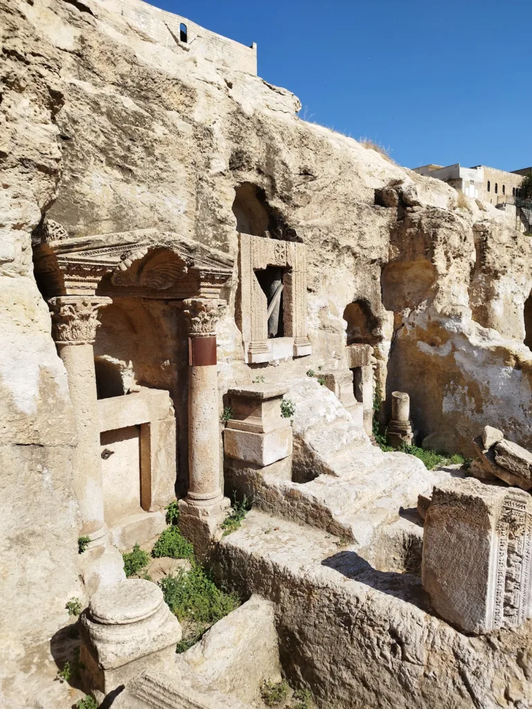 Kızılkoyun Roma Mezarları – Şanlıurfa