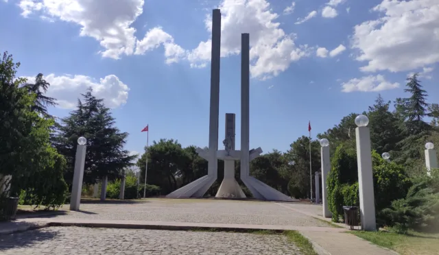 Lozan Anıtı ve Meydanı – Edirne fotoğrafı