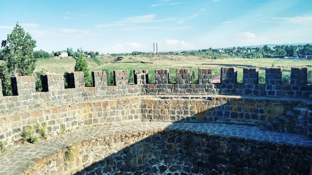 Malazgirt Kalesi – Muş