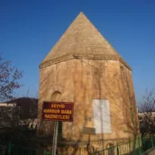 Mansur Baba Türbesi