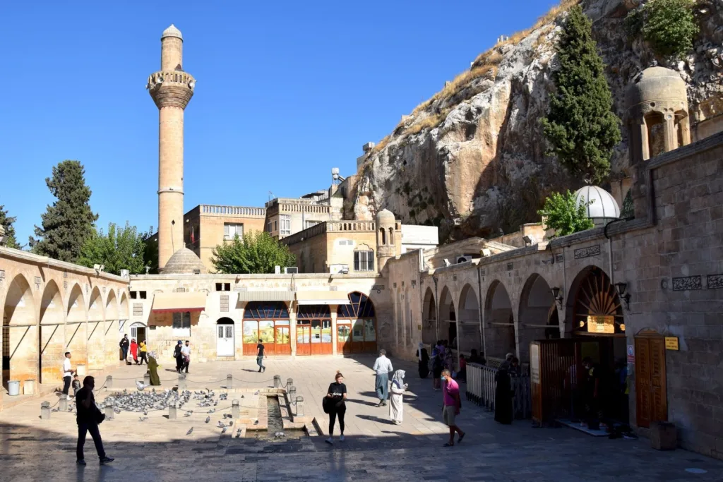 Mevlid-i Halilulrahman Mağarası – Şanlıurfa
