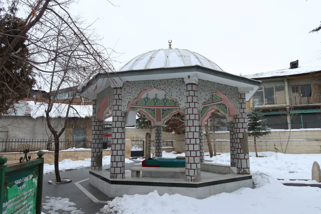 Müştak Baba Türbesi – Muş