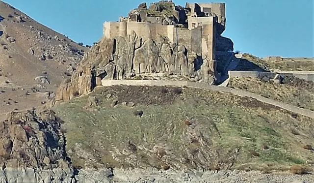 Pertek Kalesi – Tunceli fotoğrafı