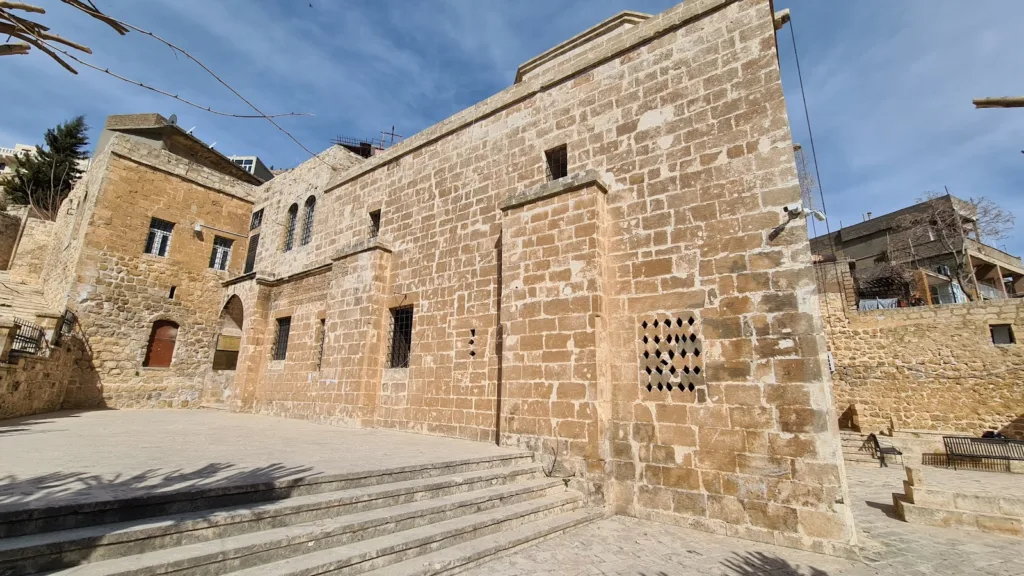 Sıti Radviyye-hatuniye Medresesi – Mardin