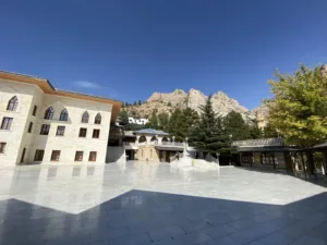 Somuncu Baba Türbesi ve Külliyesi
