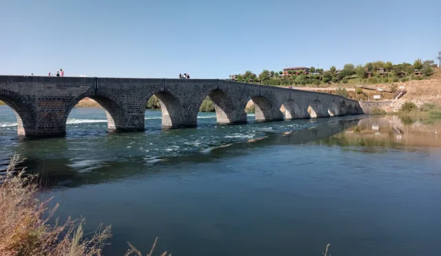 Tarihi Murat Köprüsü – Muş fotoğrafı