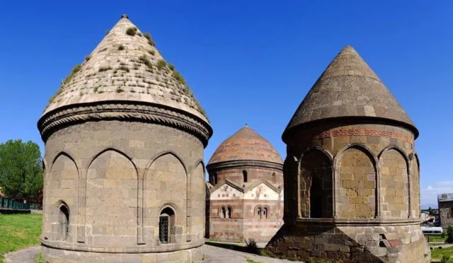 Üç Kümbetler – Erzurum fotoğrafı