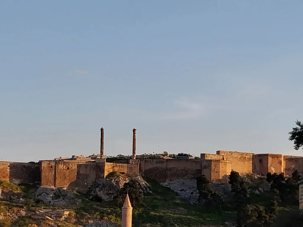 Urfa Kalesi – Şanlıurfa