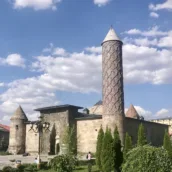 Yakutiye Medresesi – Erzurum