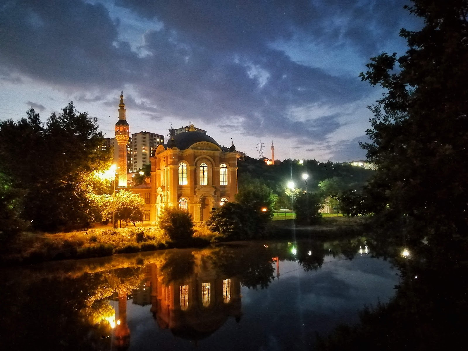 Sadabad Cami