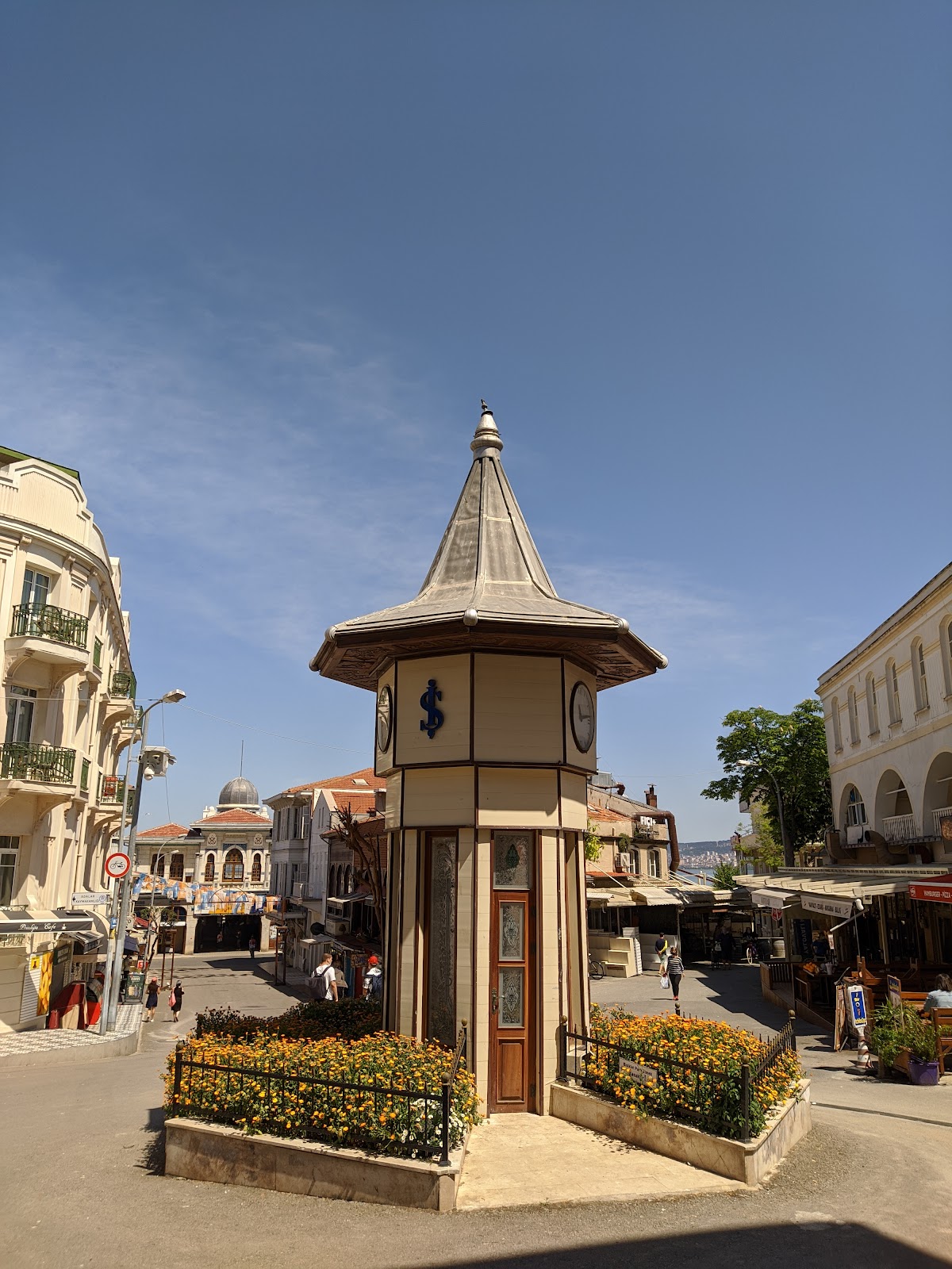 Büyükada Saatli Meydan