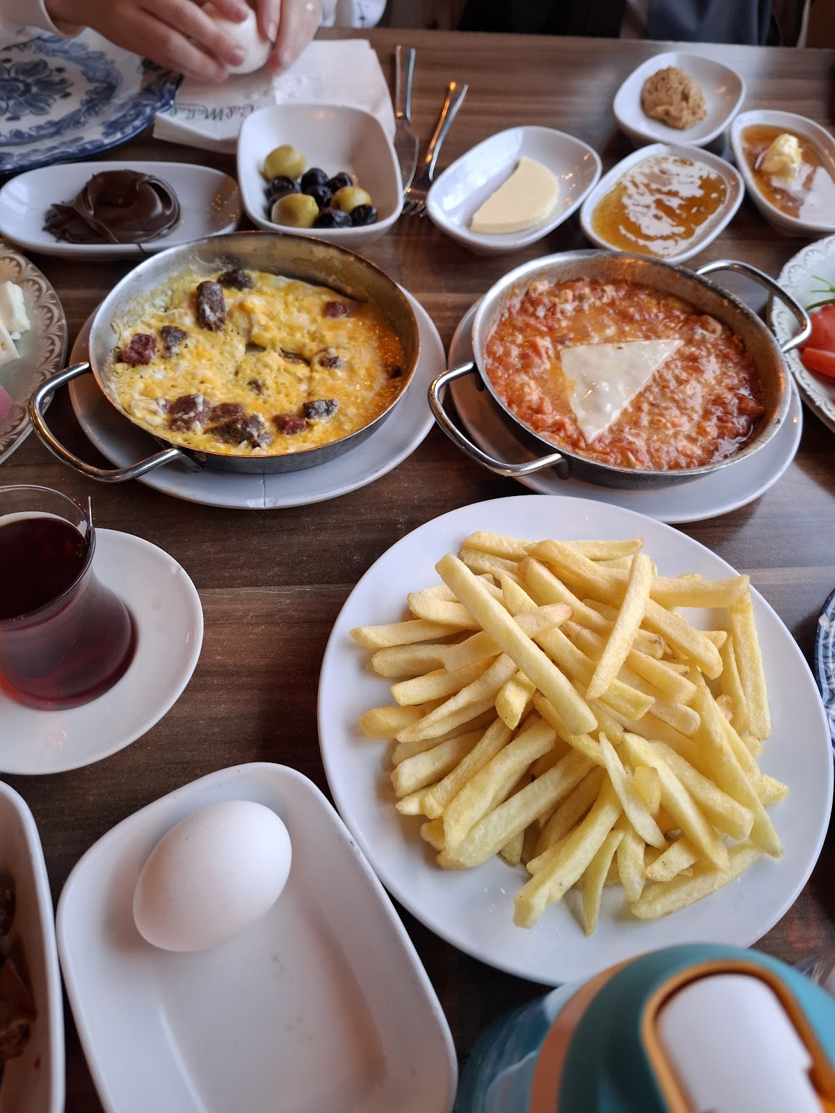 Gülmahal Restaurant Kafe, Kendin Pişir Mangal ve Serpme Kahvaltı