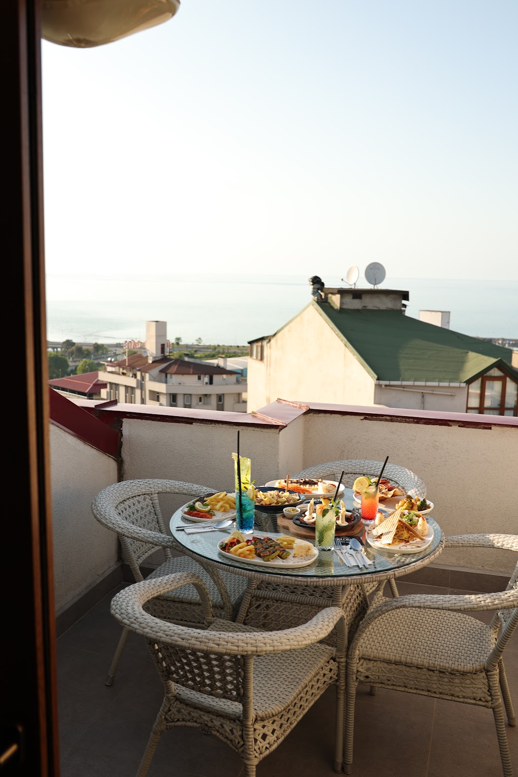 TRABZON GLORİA SUİTE HOTEL
