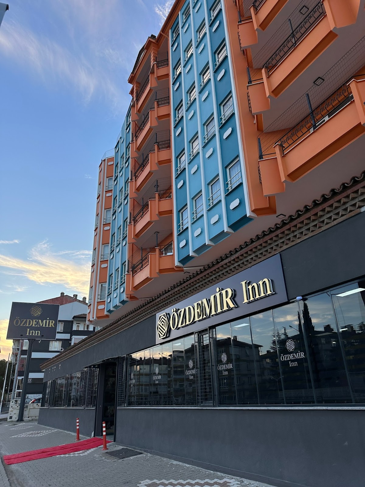 Özdemir Inn