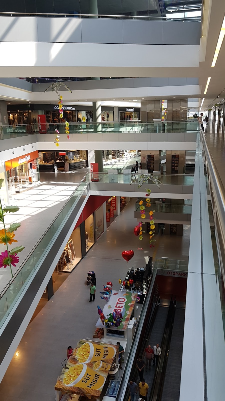212 Outlet