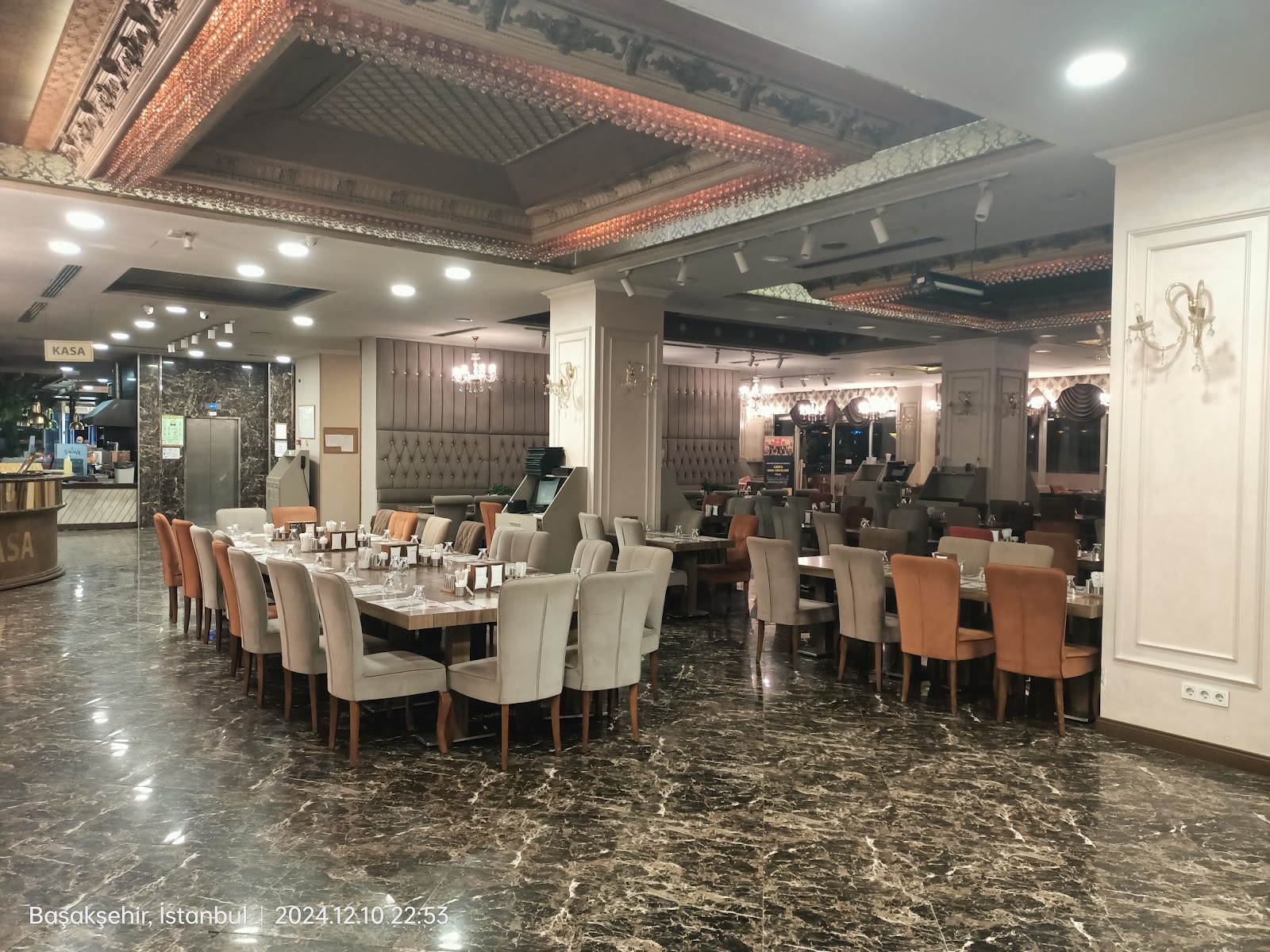 SARAYLI DÖNER & Et Restoran BAŞAKŞEHİR