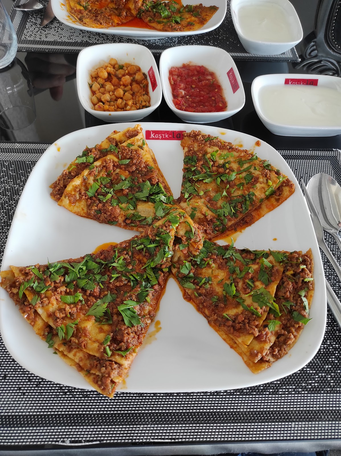Kaşık-La Restaurant