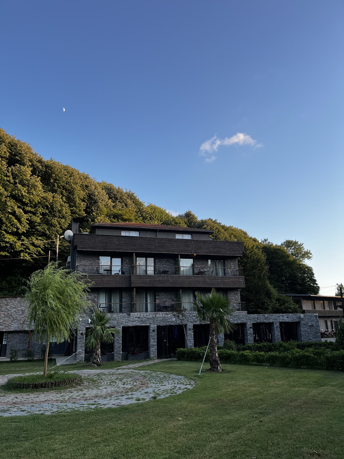 Adess Otel Restaurant