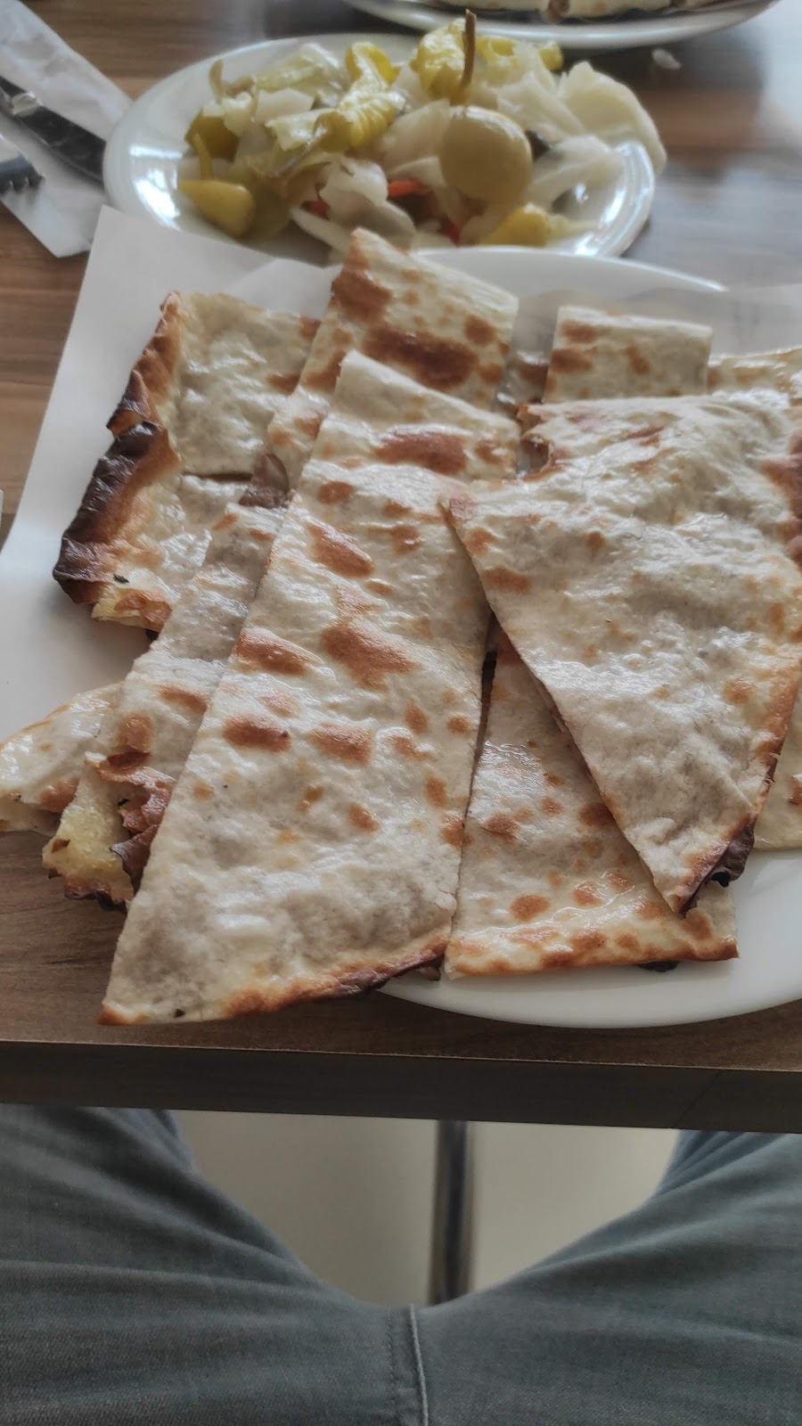 Avt Etli Ekmek Pide ve Güvec Salonu