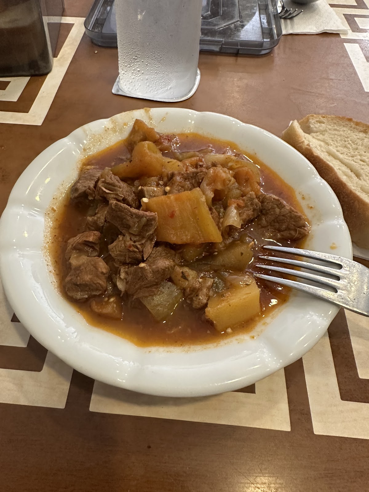 Lezzet Et Lokantası