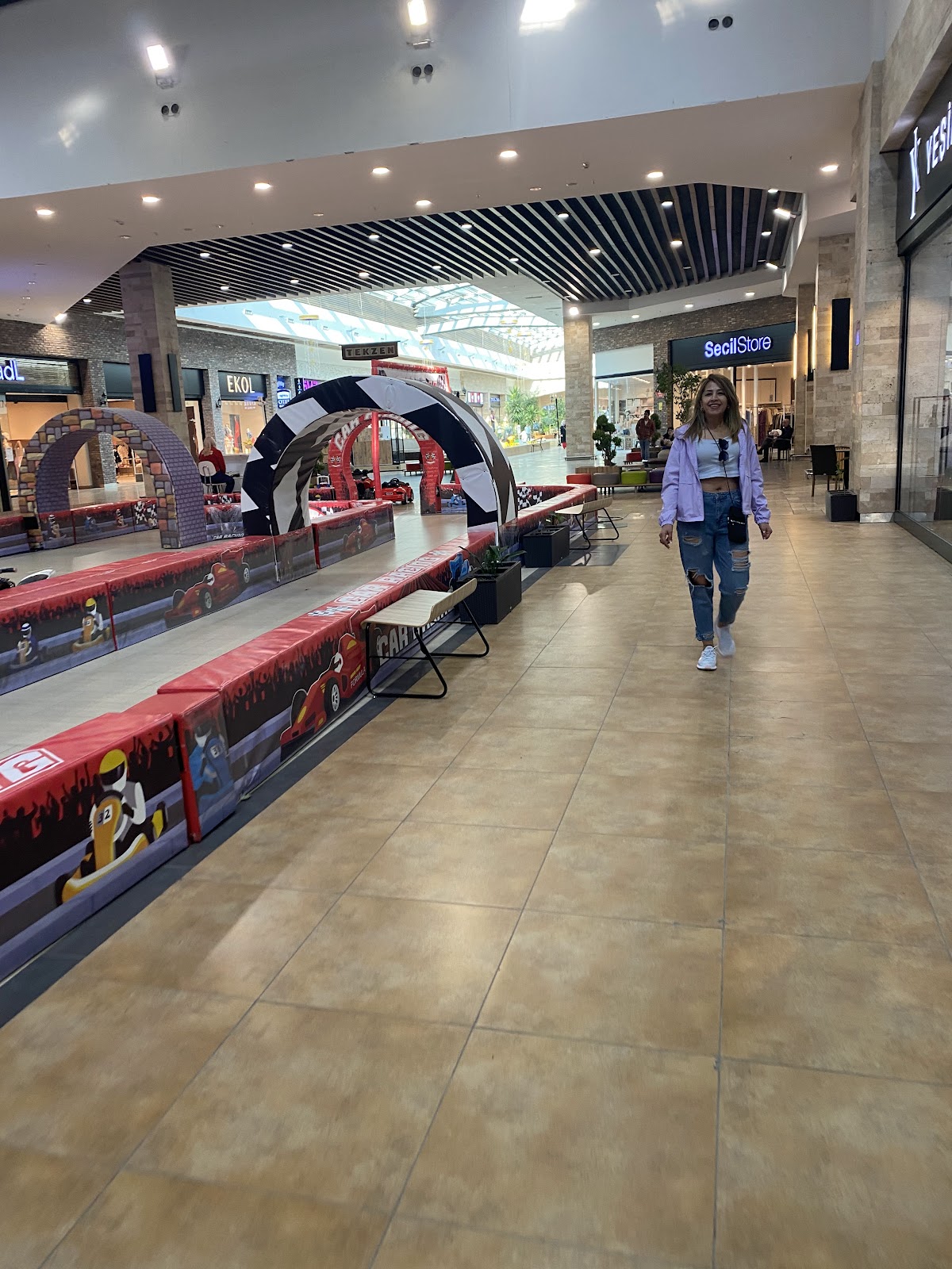 Highway Outlet Avm