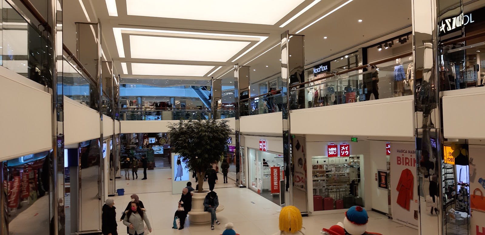 Zafer Plaza Alışveriş Merkezi