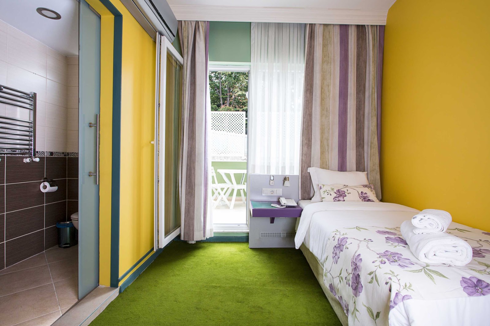 Mini Harem Hotel