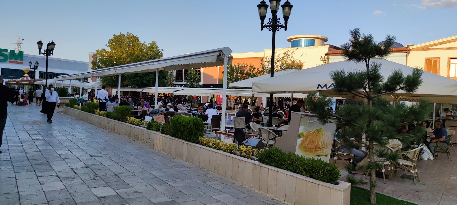 Afium Outlet ve Eğlence Merkezi