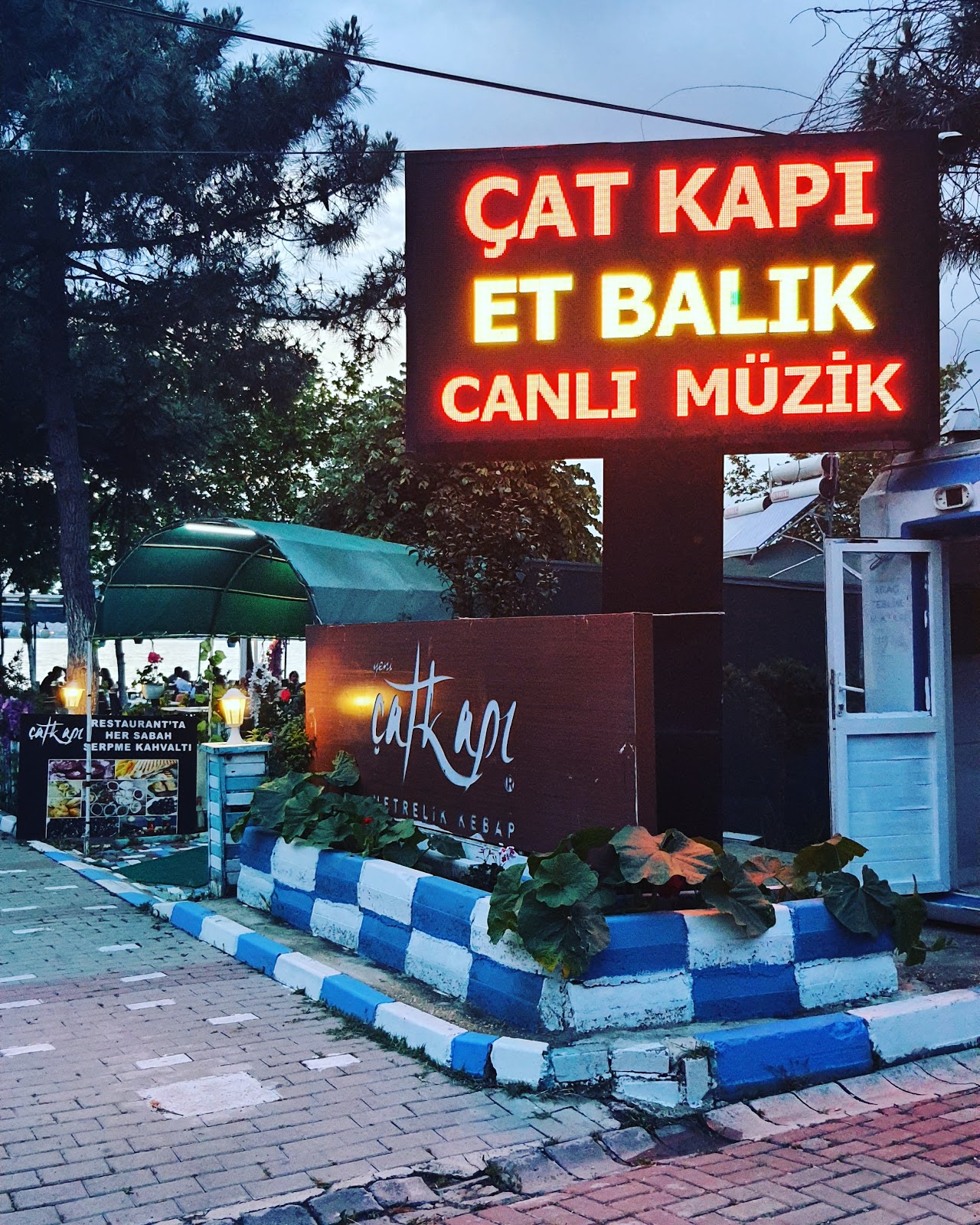 ÇATKAPI MANGAL